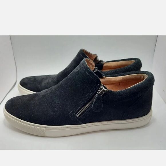 Gentle Souls "Lowe" Black Suede Low Top Zipper Sneakers Size 10M MSRP $130 - Picture 5 of 7